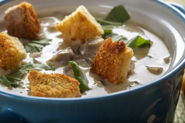 Mushroom cream soup with croutons